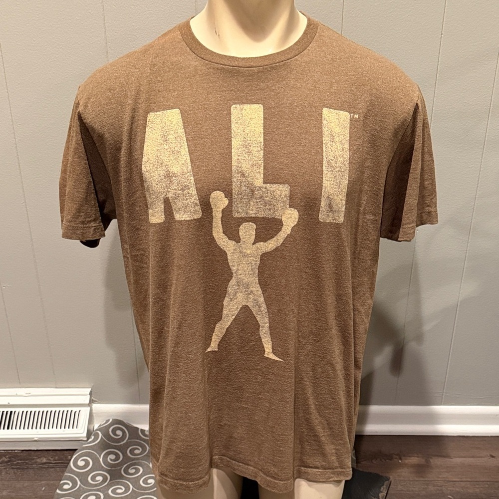 Z Muhammad Ali Streetwear Casual Classic Brown Graphic T-Shirt Bold Print